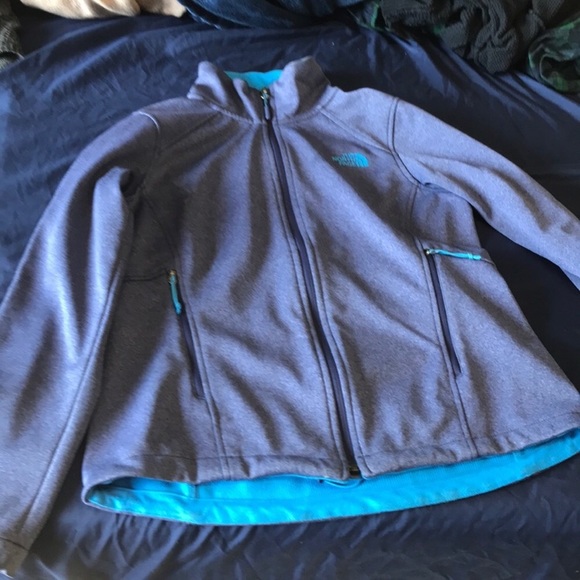 Fresh North Face Jacket - Picture 2 of 4